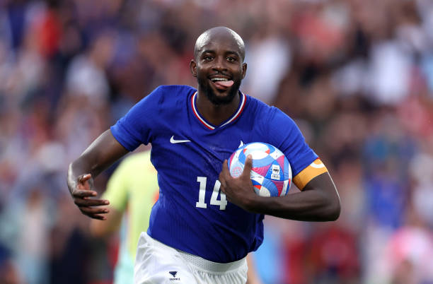 八人制足球场建设必备：高清尺寸图与施工要求