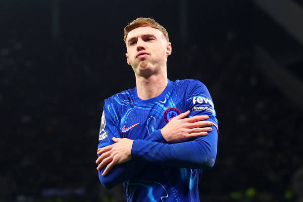 C罗的全名解析：他的姓氏背后有什么故事？