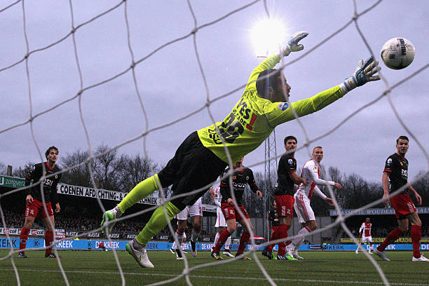 手机也能看欧冠！这些APP提供免费直播