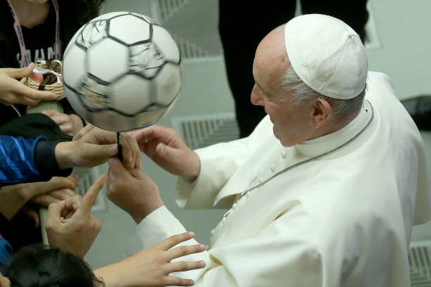 巴乔的足球圈人缘：盘点那些与他关系最好的球星