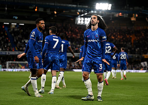 足球战术分析：点球和定位球的优缺点对比