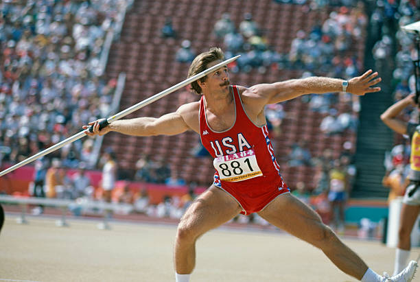 游泳奥运金牌瞬间：那些令人难忘的触壁时刻