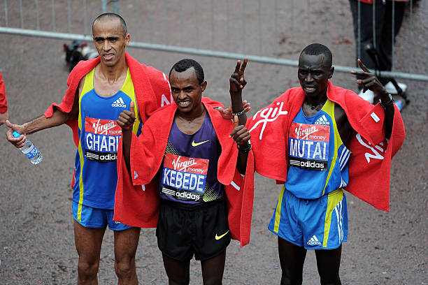 跳水教练亲授：鱼跃式跳水的训练计划与注意事项