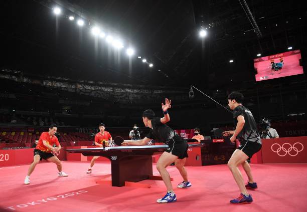 庄则栋书法作品中的刚劲与飘逸