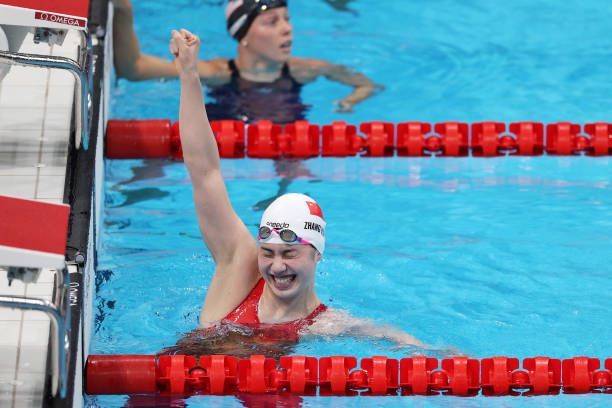 不同级别的游泳教练证考试内容有何区别？