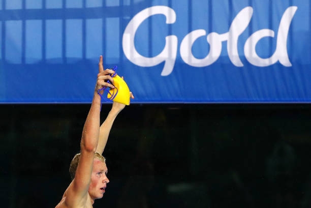 专家建议：如何科学看待游泳池与HIV传播的误区