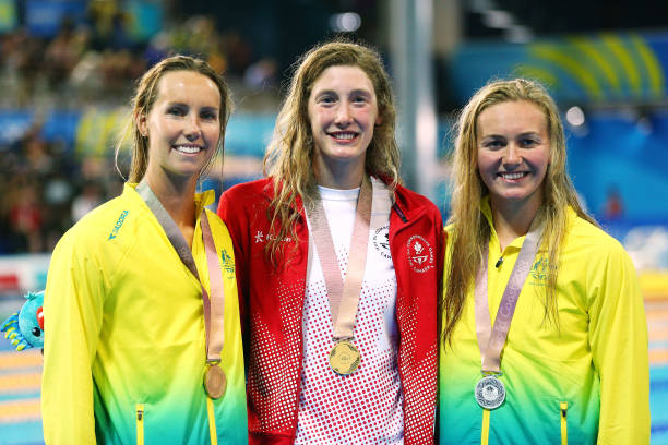 游泳对关节友好：低冲击运动的好处