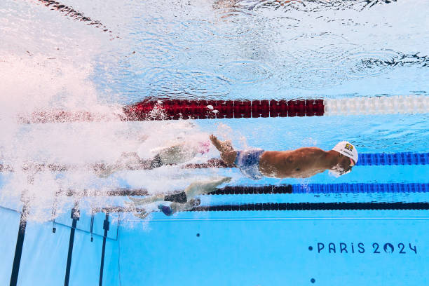 游泳教练证书考试全攻略：从报名到拿证