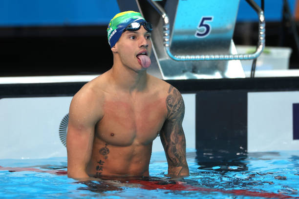 女性梦见游泳是好是坏？专家为你解答