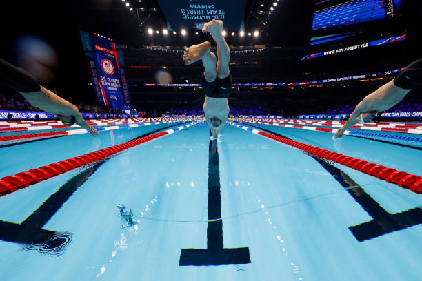 不同泳姿比赛要点：自由泳、蛙泳、蝶泳、仰泳技巧解析