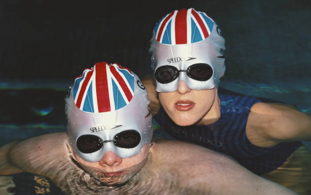 高效自由泳：从基础动作到进阶技巧的完整教学