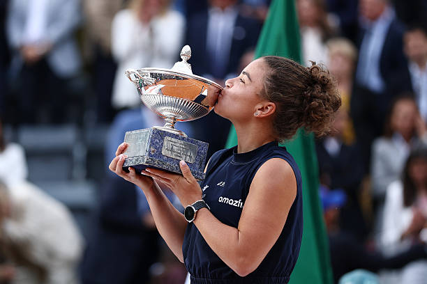 2023法网男单冠军奖金数额公开，引发热议！