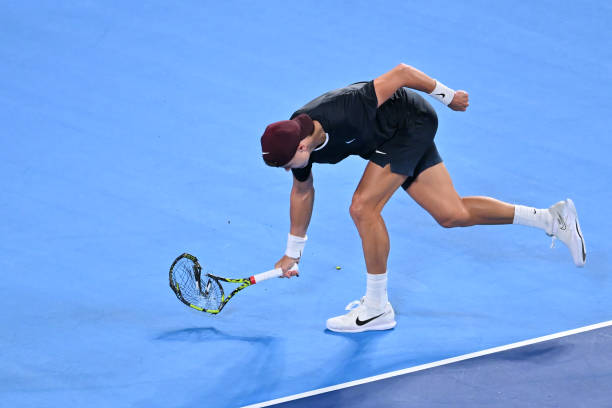 伤病与回归：王亚凡的运动生涯挑战