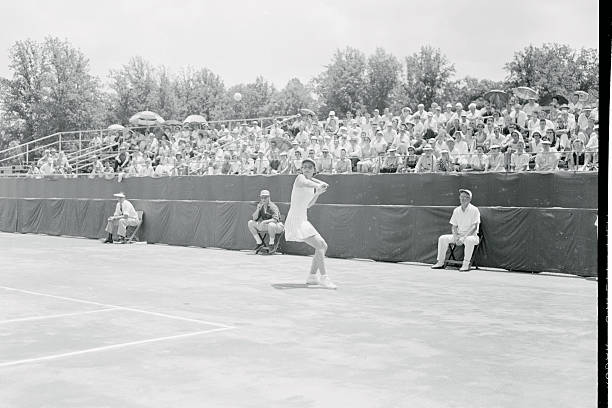 红土传奇与草地经典：法网与温网的历史对比