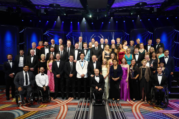 诺曼底网球表演赛：球迷与偶像的近距离接触