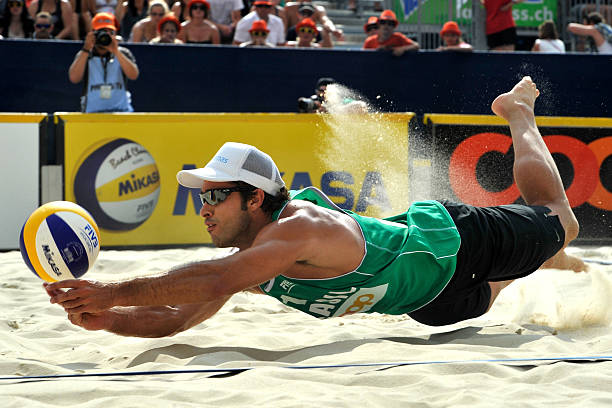 排球比赛直播频道：实时观看顶级赛事，感受热血对决！