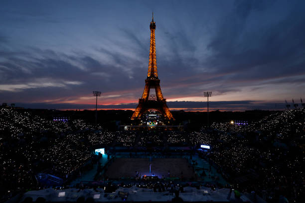 中考排球训练计划：提升垫球与发球能力