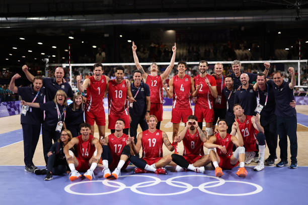 专业排球运动员常用的握球姿势有哪些？