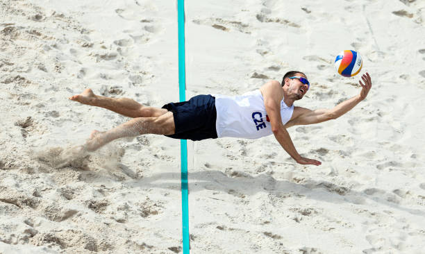 国际排球打法演变：从传统到现代的战术发展