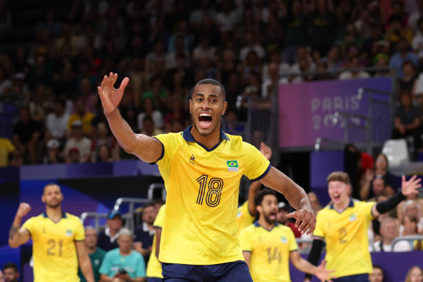 排球裁判必看：过中线犯规的判罚要点与技巧