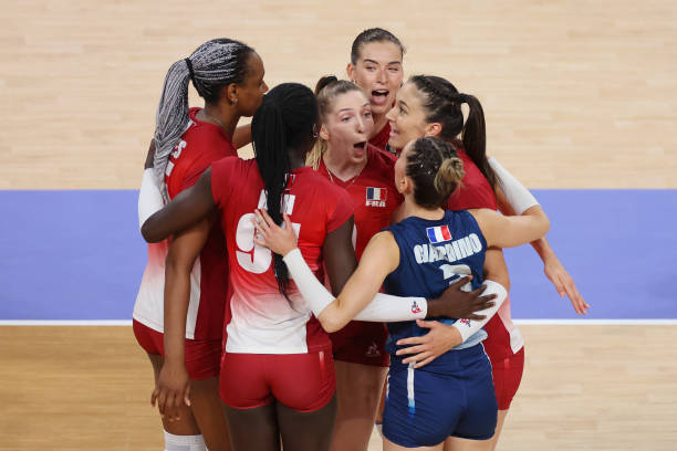 排球比赛场区与比赛场地的裁判判罚差异