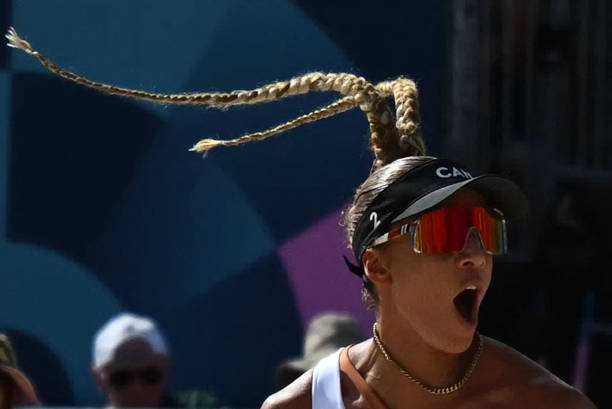 轻松掌握！女生排球上手发球技巧详解