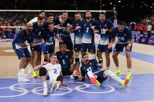 排球场地标准尺寸图详解：长宽与区域划分