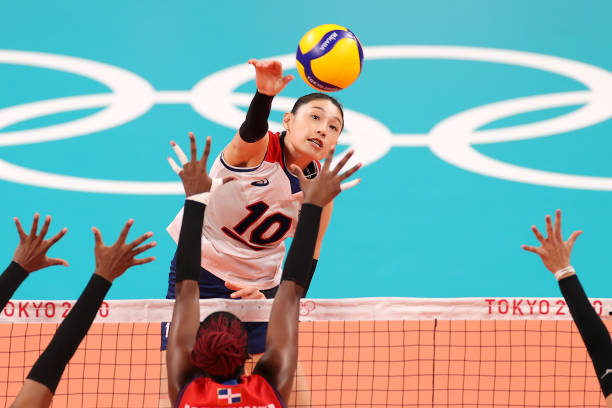 室内排球场尺寸与室外排球场有何不同？