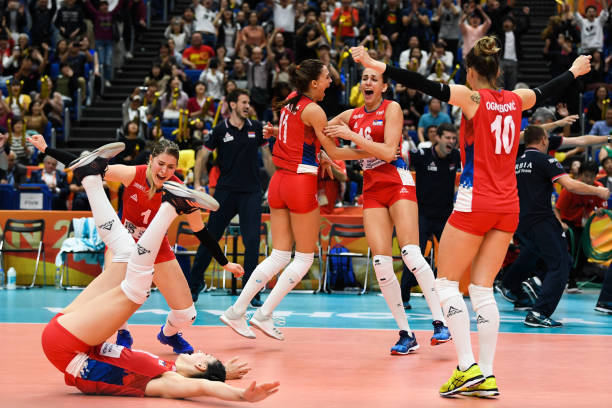 当排球失误遇上表情包：笑点满满！