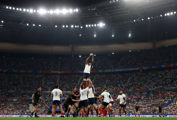 世界杯举办国的经济影响：赛事背后的商业价值