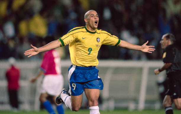 2020世界杯乒乓球：黄镇廷与法尔克的技术对决分析